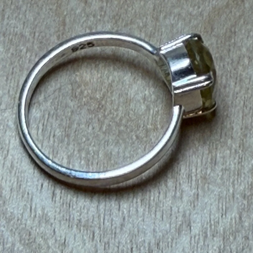 925 Sterling Silver and Citrine Gemstone Ring‎